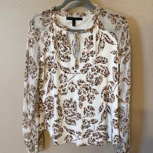 White House Black Market patterned blouse. Sz L.